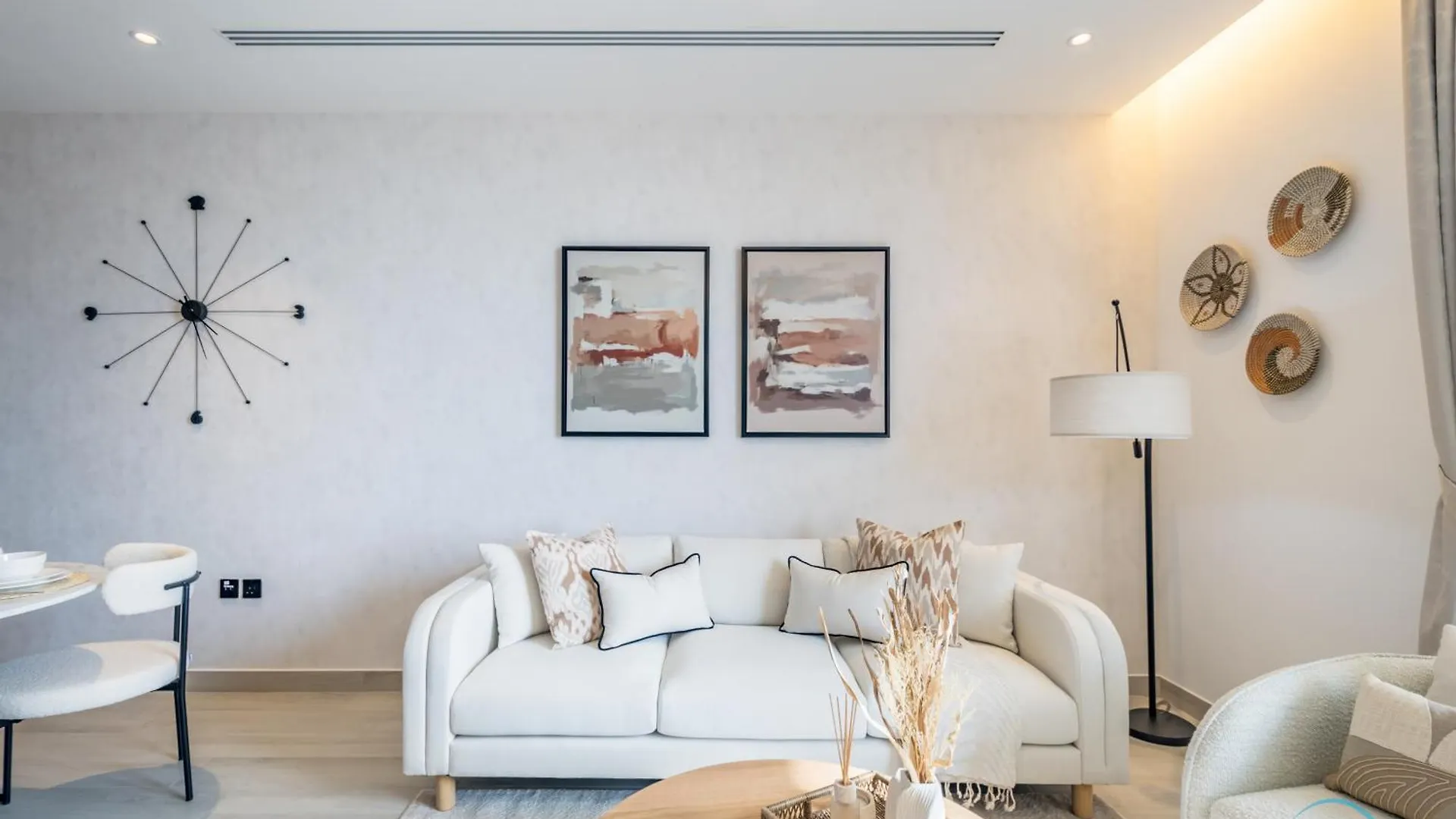 Charming 1Br Apartment In The Ivy, Jumeirah Village Triangle By Deluxe Holiday Homes Dubai